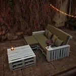 Capital's Old Town Gem Apartman *