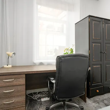 Apartment Capital's Old Town Gem *