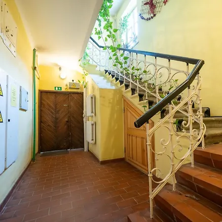 Capital's Old Town Gem Apartment *