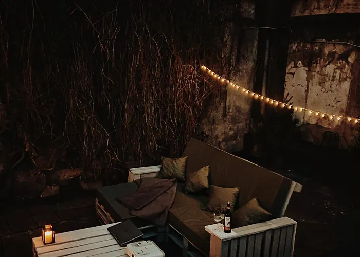 Capital's Old Town Gem Daire